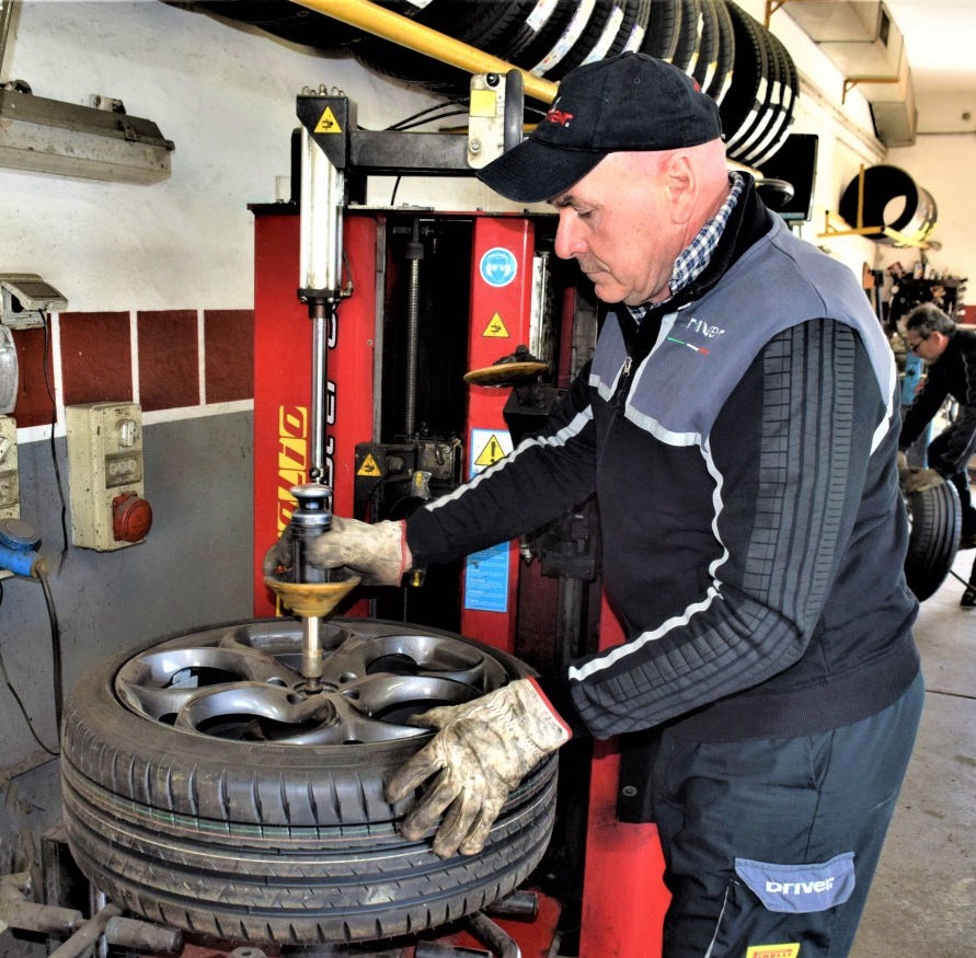 gommista F.lli Solfrini castiglione di  cervia 